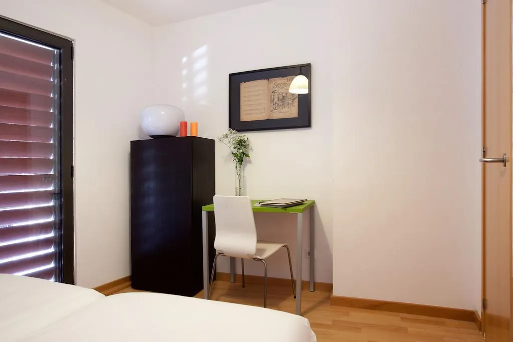 Apartment Bac De Roda Beach Barcelona 0*,  Spanien